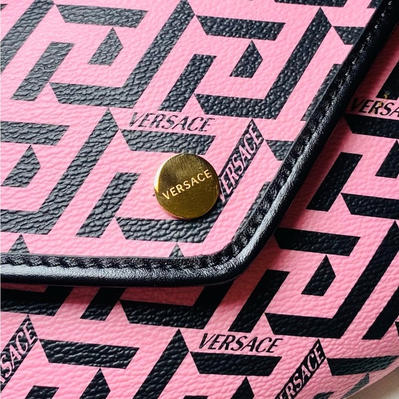 🎉 SALE 🎉 NEW Versace Pink La Greca Signature Coated Canvas Chain Crossbody Bag - Picture 7 of 17